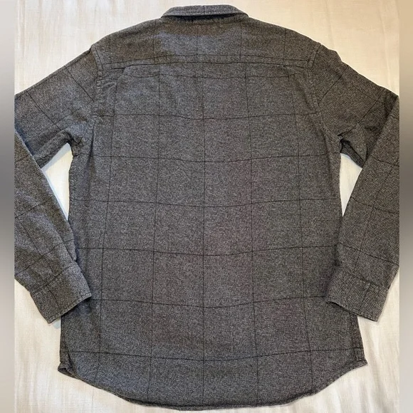Saturday’s NYC Men’s Button Up Flannel Shirt